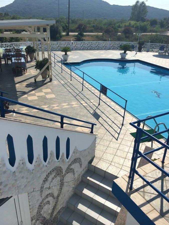 אפרטהוטל אמודיה Gogas Palace מראה חיצוני תמונה
