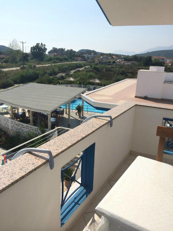 אפרטהוטל אמודיה Gogas Palace מראה חיצוני תמונה