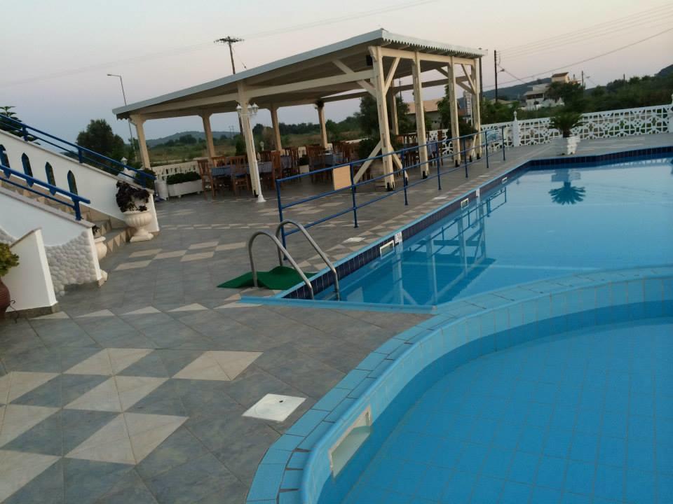 אפרטהוטל אמודיה Gogas Palace מראה חיצוני תמונה