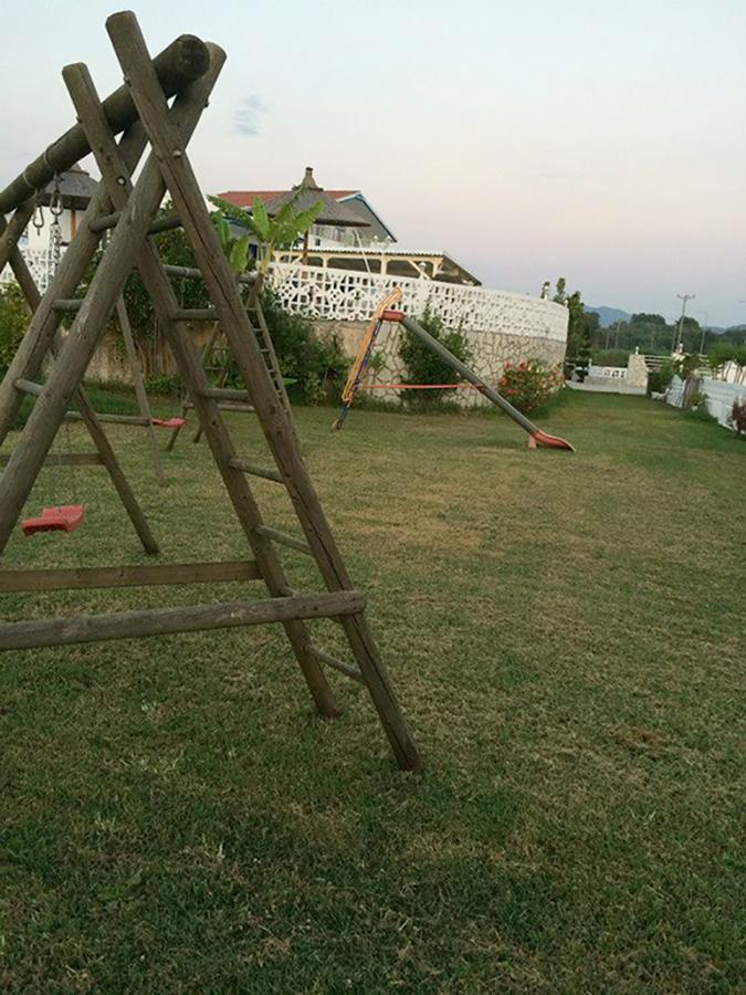 אפרטהוטל אמודיה Gogas Palace מראה חיצוני תמונה