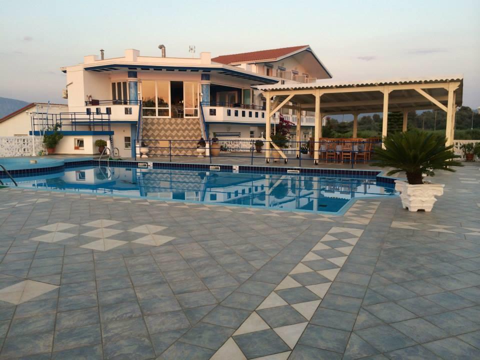 אפרטהוטל אמודיה Gogas Palace מראה חיצוני תמונה