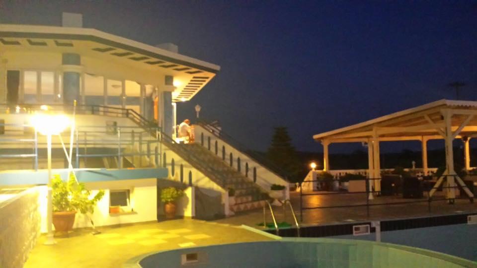 אפרטהוטל אמודיה Gogas Palace מראה חיצוני תמונה
